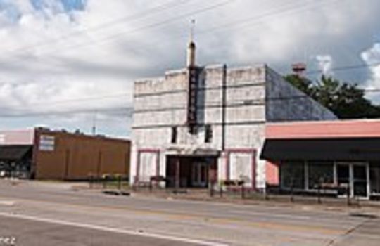 Picture of West Columbia Texas movie theatre
