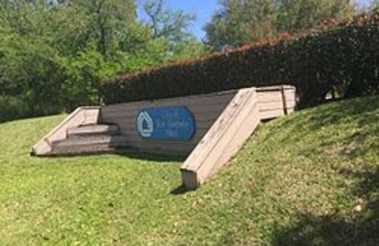 Picture of West University Texas sign