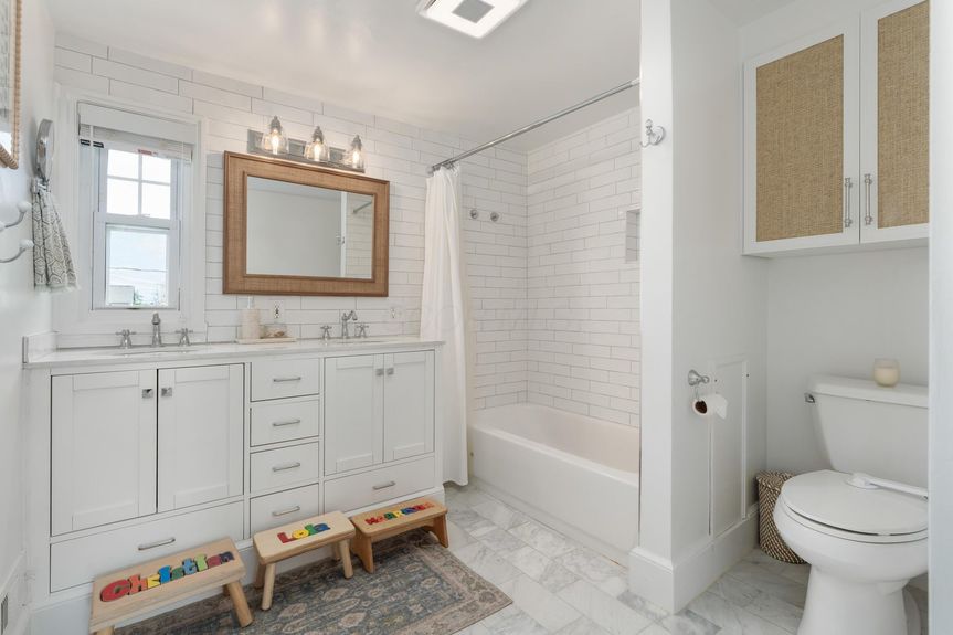 1068 W 2nd Avenue (34)