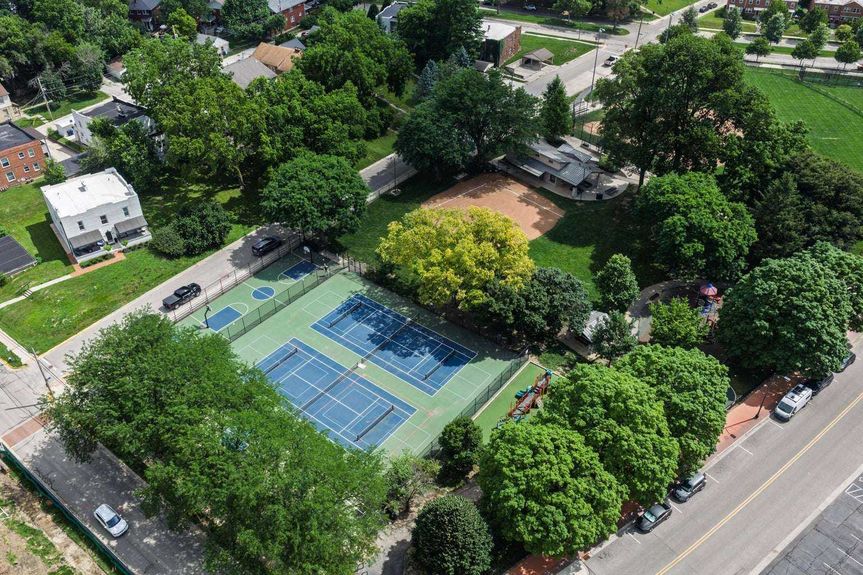 1068 W 2nd Avenue (50)