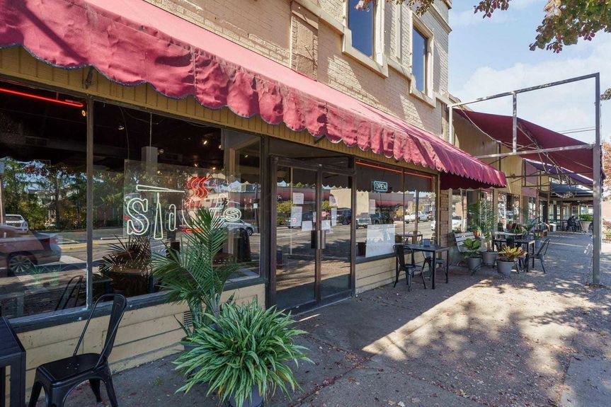 1068 W 2nd Avenue (54)