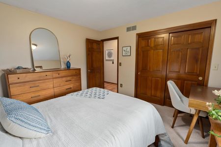 261 Wedgewood Court (34)