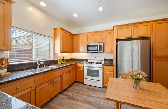 12-Kitchen - Kitchen - Standard - 14