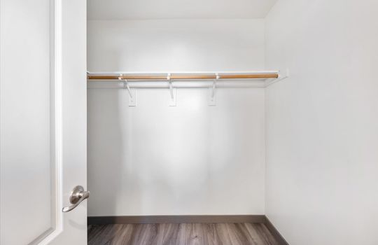 18-Primary Closet MLS