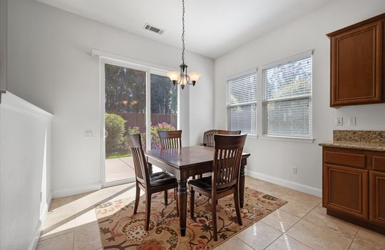 13-Breakfast Nook
