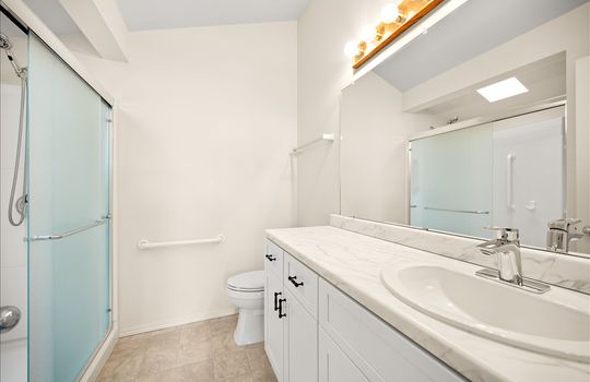 23-Primary Bedroom En Suite