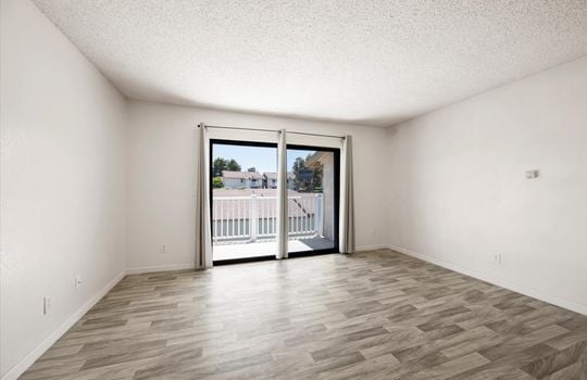 06-Living Room
