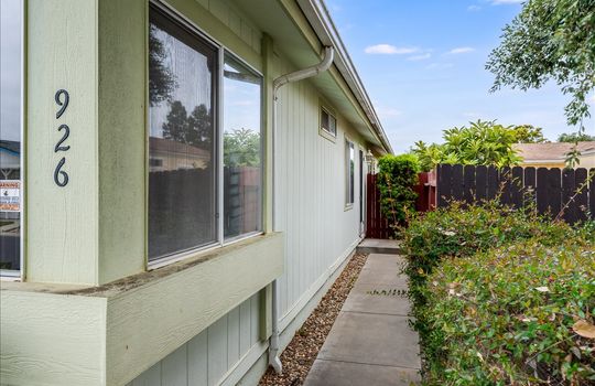 04-926-Vista-Del-Rio-Side-Exterior-Address