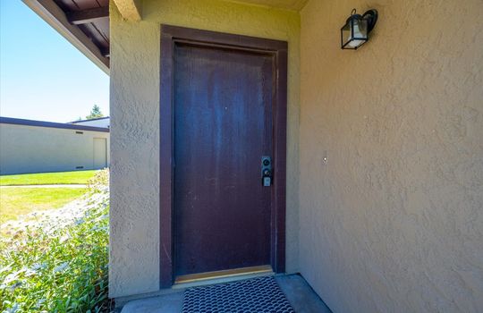 06-Exterior Front