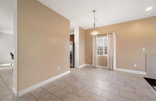 10-Dining Room
