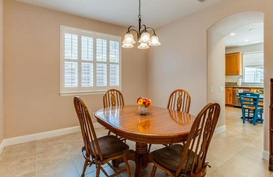 1172 Hastings Ct - Dining Room 01