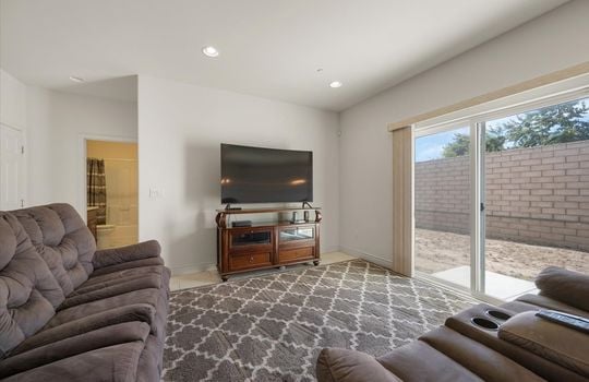 16-Family Room
