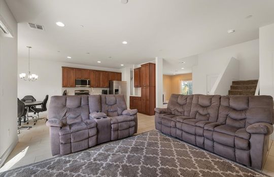 17-Family Room