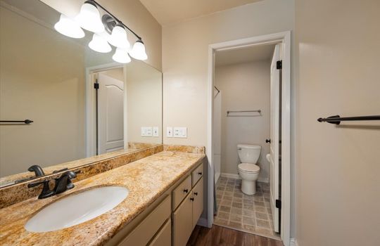 20-Primary Bedroom_Bathroom