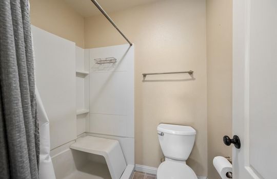 21-Primary Bedroom_Bathroom