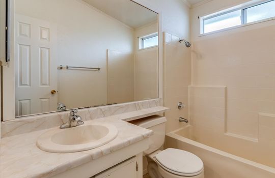 35-926-Vista-Del-Rio-Hall-Bathroom