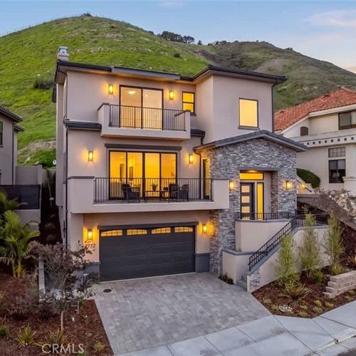 What Are Current Median Home Prices in Pismo Beach?