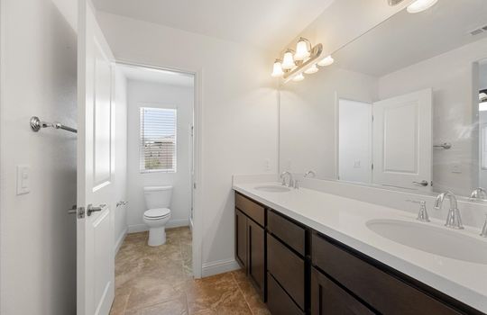 20-Primary Bedroom En Suite