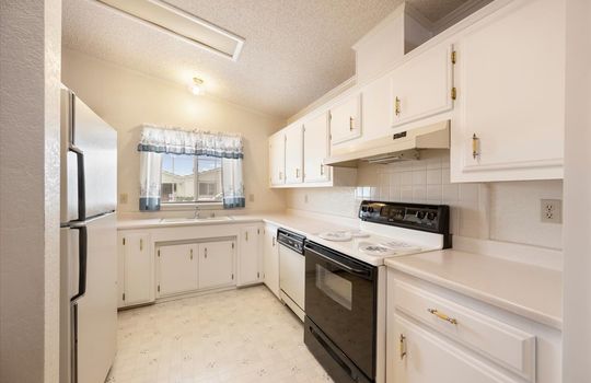 12-Kitchen