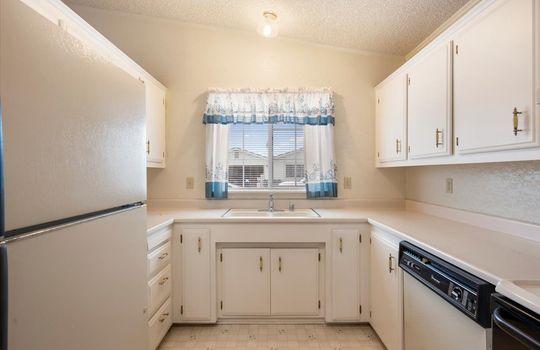 13-Kitchen