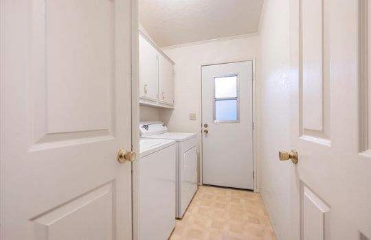 21-Laundry Room