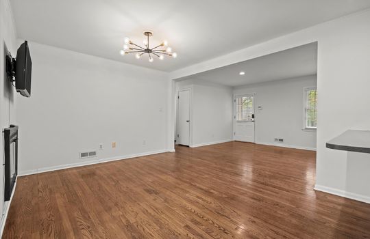 09-108 E 109th Terrace