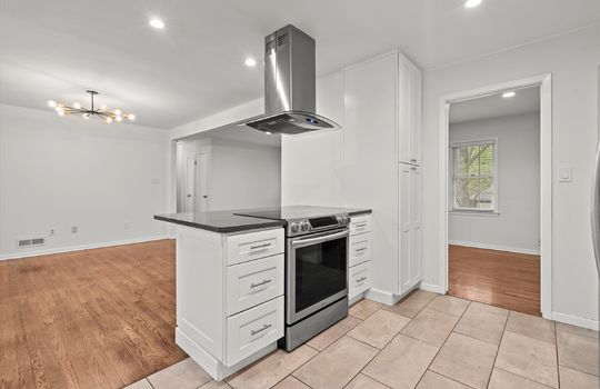 13-108 E 109th Terrace