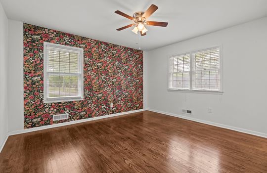 18-108 E 109th Terrace