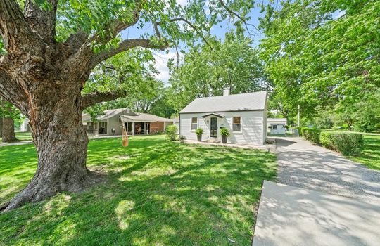 03-236 W Park St-15