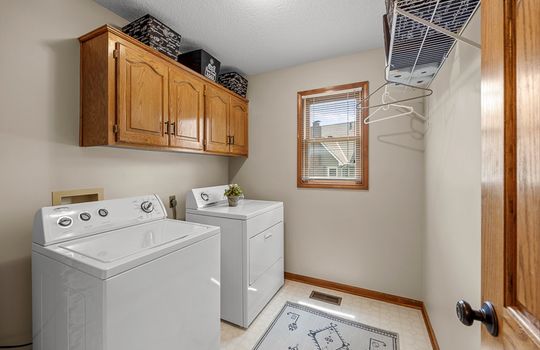 11-2915 S Victoria Ln Dr-31