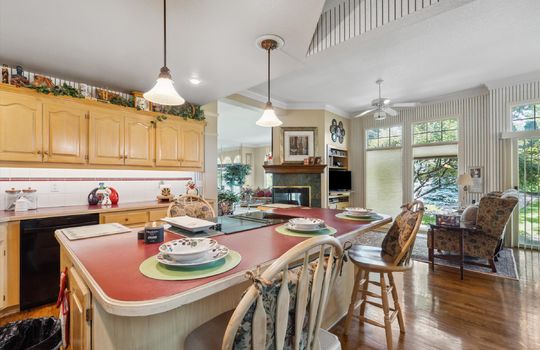 12-4700 W 112th Terrace