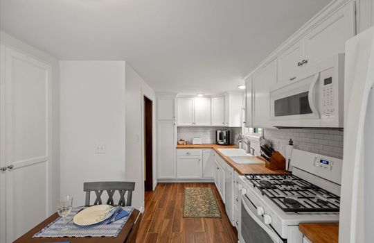 12-9101 Holmes Rd-6