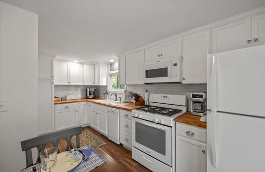 13-9101 Holmes Rd-7