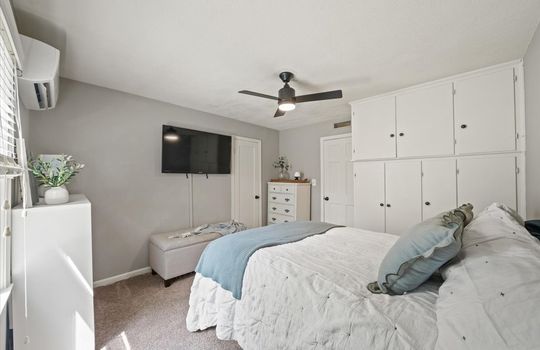 15-236 W Park St-11