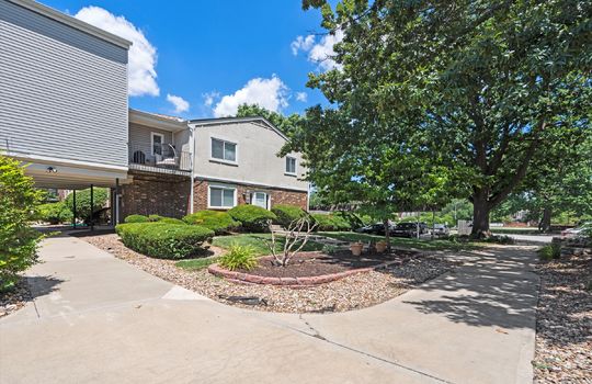 02-9626 Perry Ln Unit D
