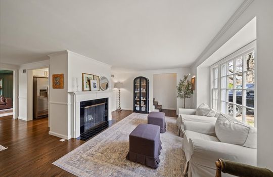04-2705 W 73rd St-1