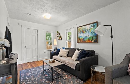 05-707 W 75th Terrace