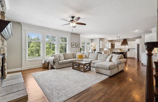 06-10819 W 143rd Terrace