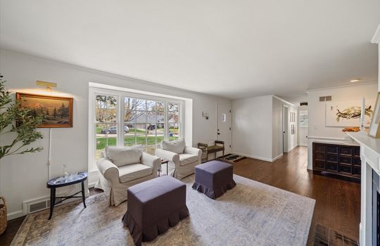 06-2705 W 73rd St-3