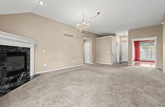 07-1002 W Howard Pl