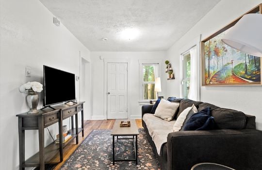 09-707 W 75th Terrace