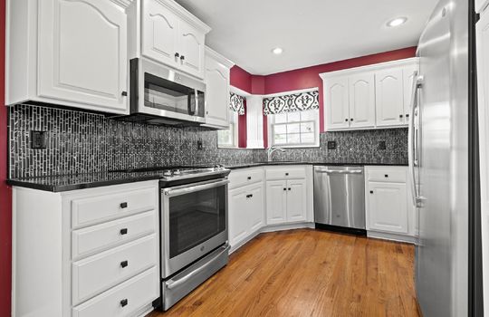 10-1002 W Howard Pl