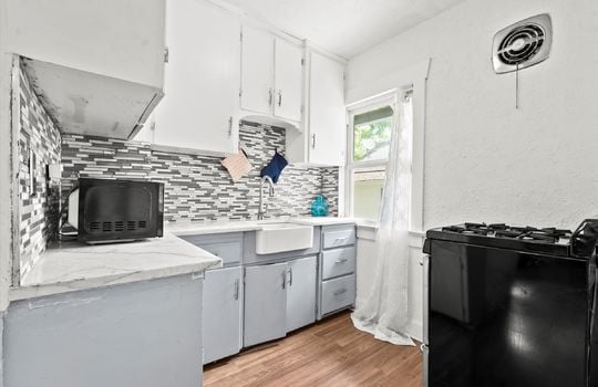 11-707 W 75th Terrace