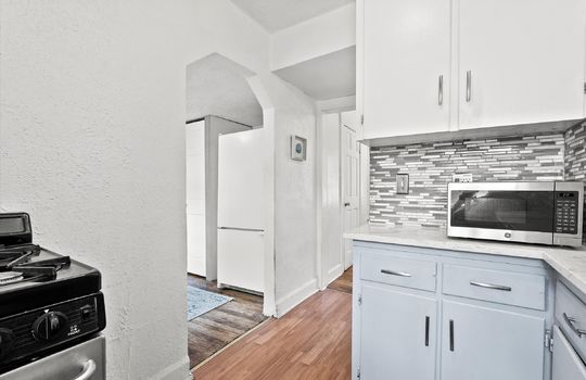12-707 W 75th Terrace
