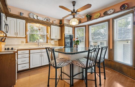 12-7211 Goodman St