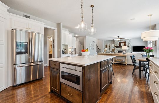 14-10819 W 143rd Terrace
