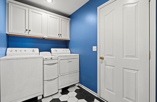 16-1002 W Howard Pl
