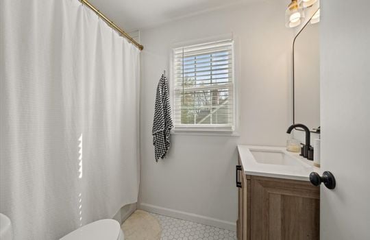 20-2705 W 73rd St-17