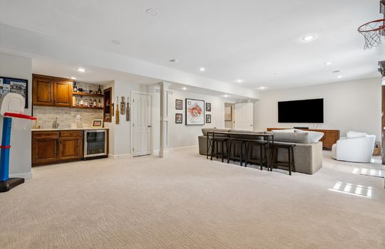 42-10819 W 143rd Terrace