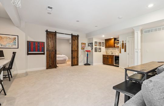 43-10819 W 143rd Terrace